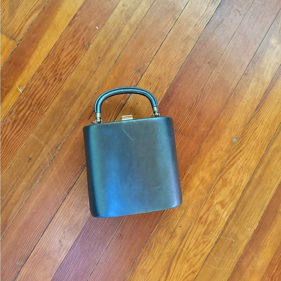 Cute grey hard sided purse - Picture 2 of 3